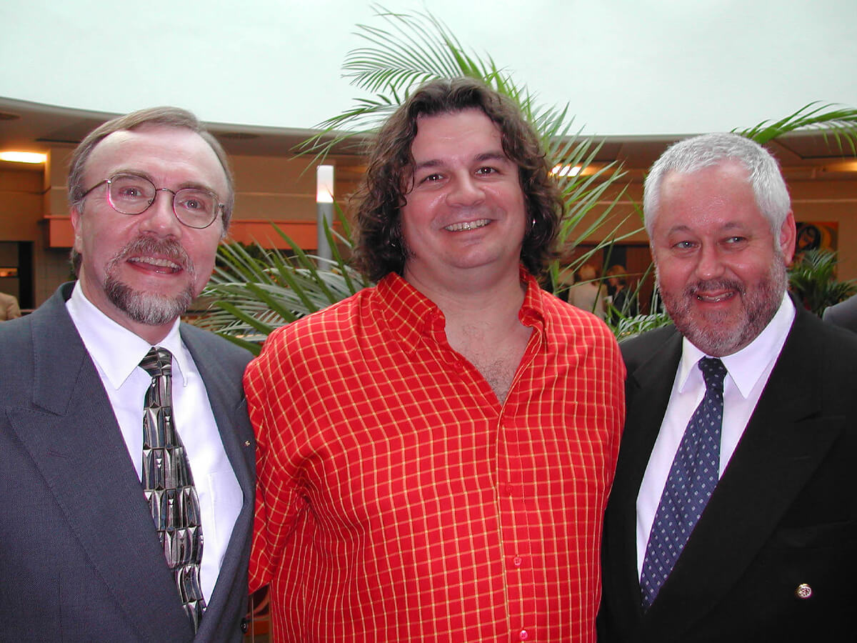 Photo of Michael Korber with Gerald J. Loftus, Ambassador from the United States Embassy and Paul Schoemenberg ,Chairman of the Americian Chamber of Commerce in Luxembourg - korber-art-encounters-12.jpg